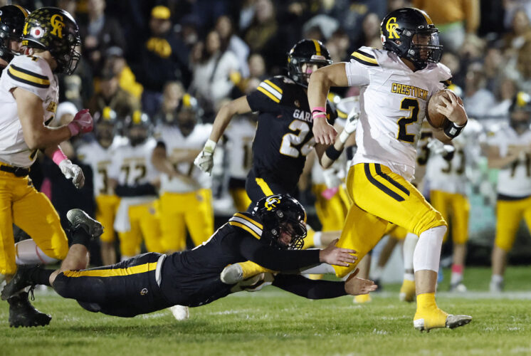 G-Men fall to unbeaten Crestview